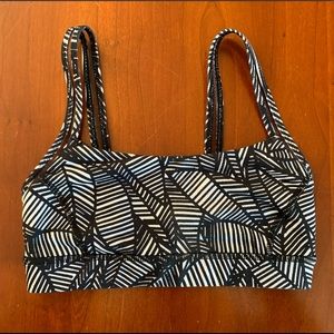 LULULEMON Sports Bra!